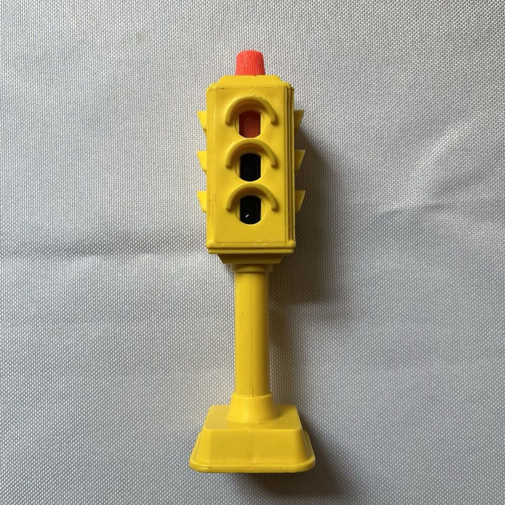 1986 Fisher Price Main Street Turnable Traffic Light Signal Vintage